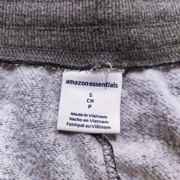 Amazon Essentials Women's French Terry Fleece Short Charcoal Heather - Picture 2 of 5